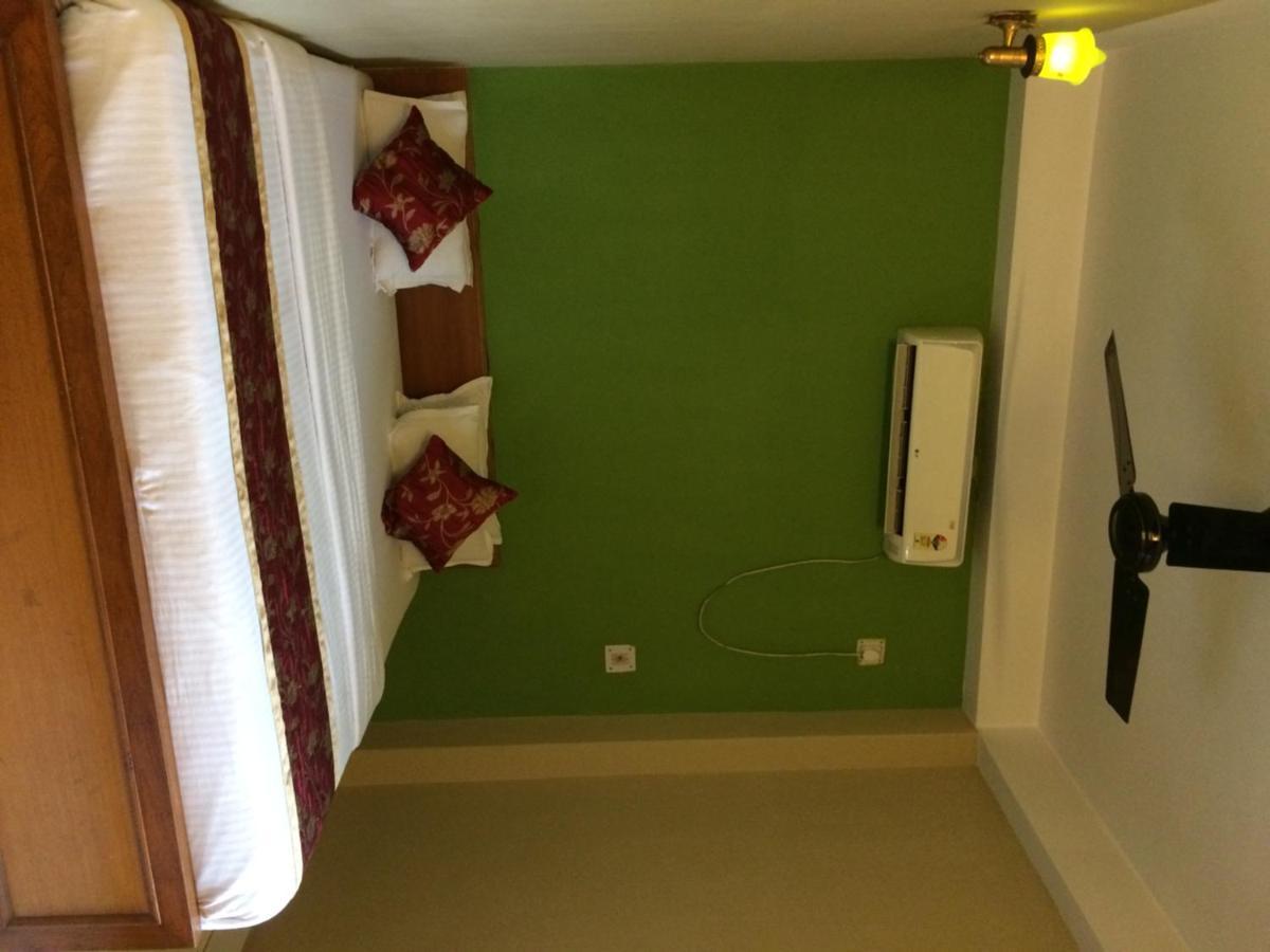 سيليجوري Breeze Hotel المظهر الخارجي الصورة