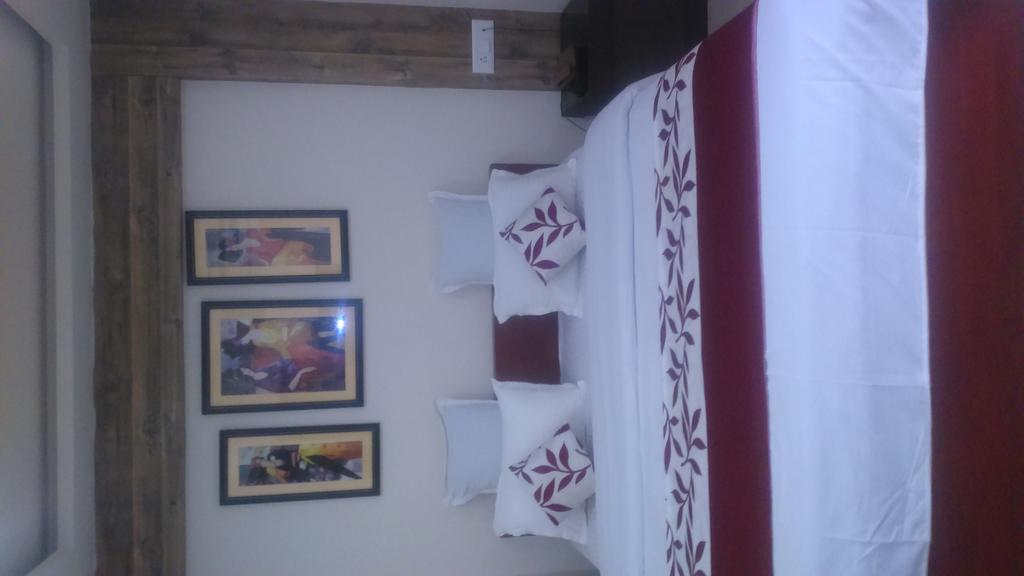 سيليجوري Breeze Hotel المظهر الخارجي الصورة