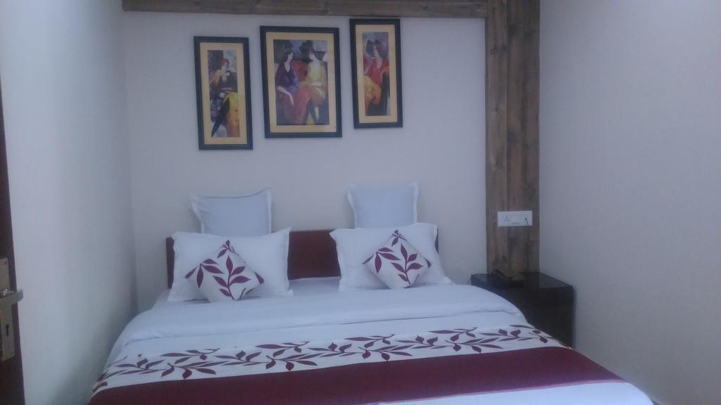 سيليجوري Breeze Hotel المظهر الخارجي الصورة