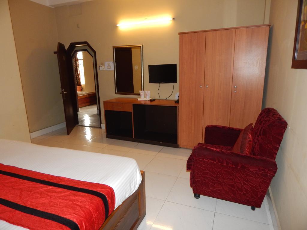 سيليجوري Breeze Hotel الغرفة الصورة