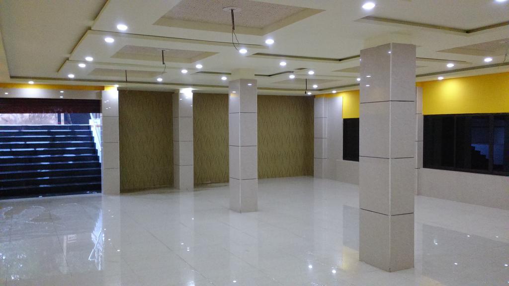 سيليجوري Breeze Hotel المظهر الخارجي الصورة