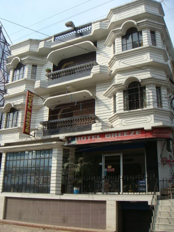 سيليجوري Breeze Hotel المظهر الخارجي الصورة