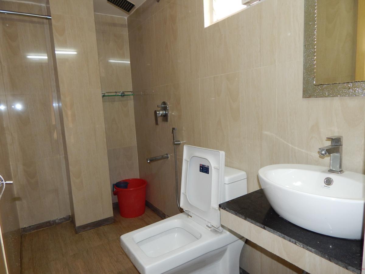 سيليجوري Breeze Hotel المظهر الخارجي الصورة